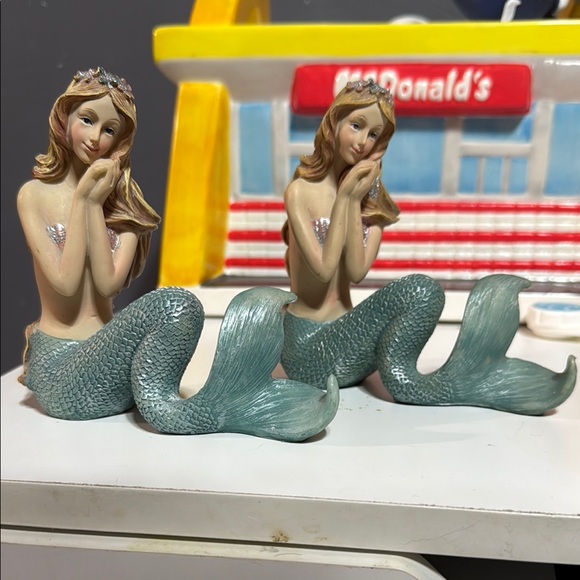 Mermaid Figurines with Blue Tails set - Picture 1 of 3